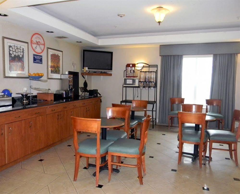 Homebridge Inn And Suites Бомонт Экстерьер фото